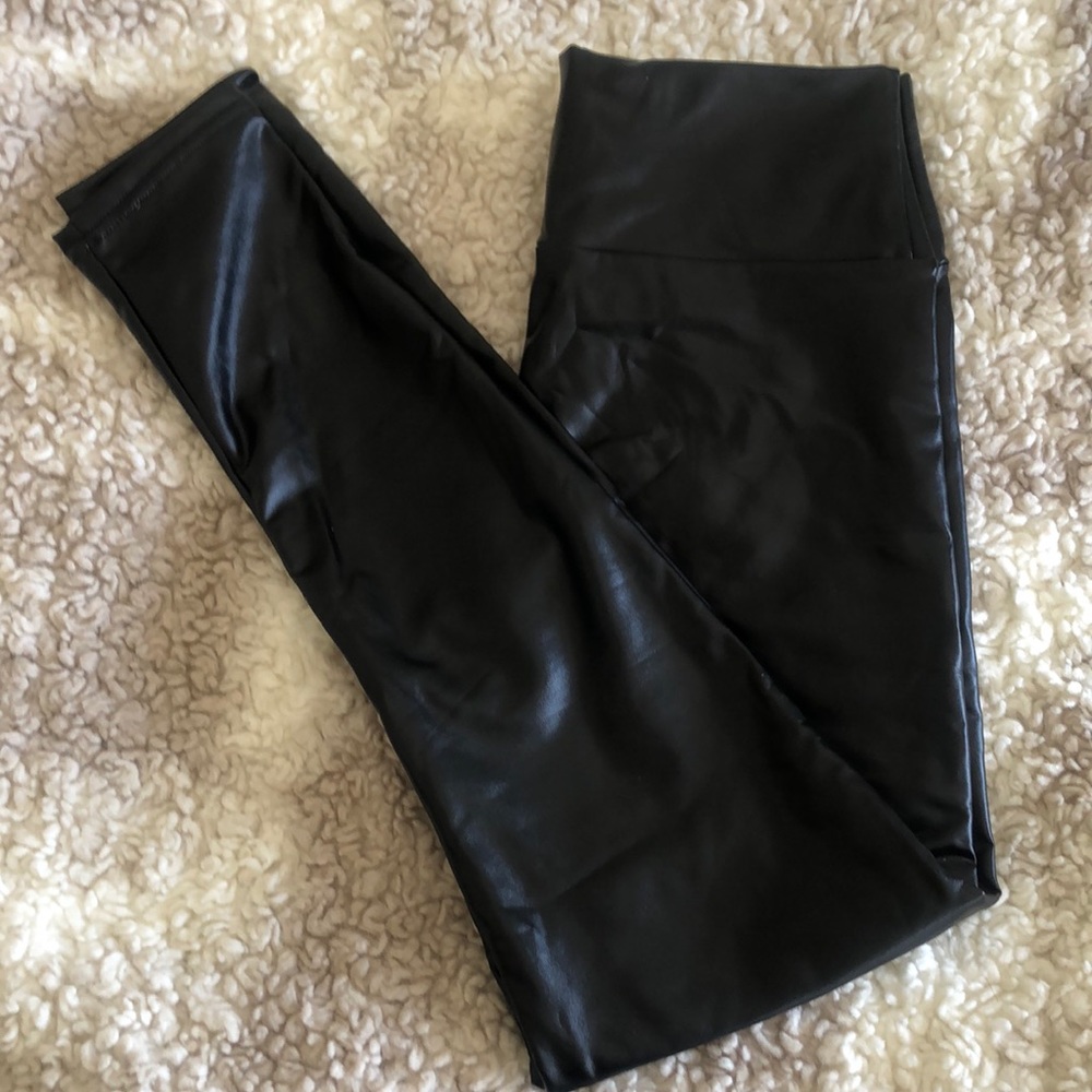 Leather black leggings